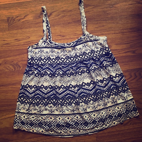 Tikirani Patterned Tank Top - Picture 1 of 3